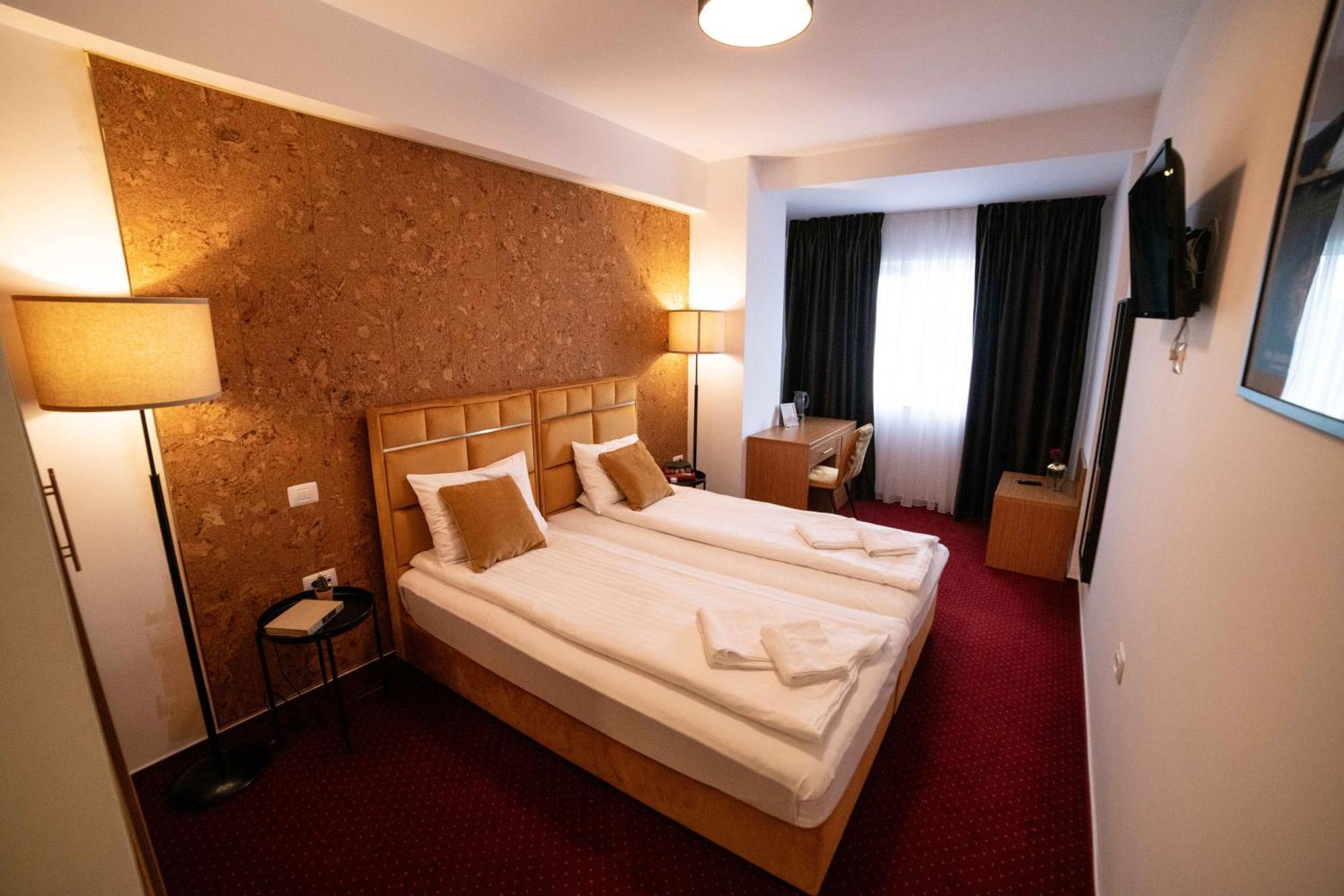 Bucharest Airport Accomodation Aparthotel Otopeni Ngoại thất bức ảnh
