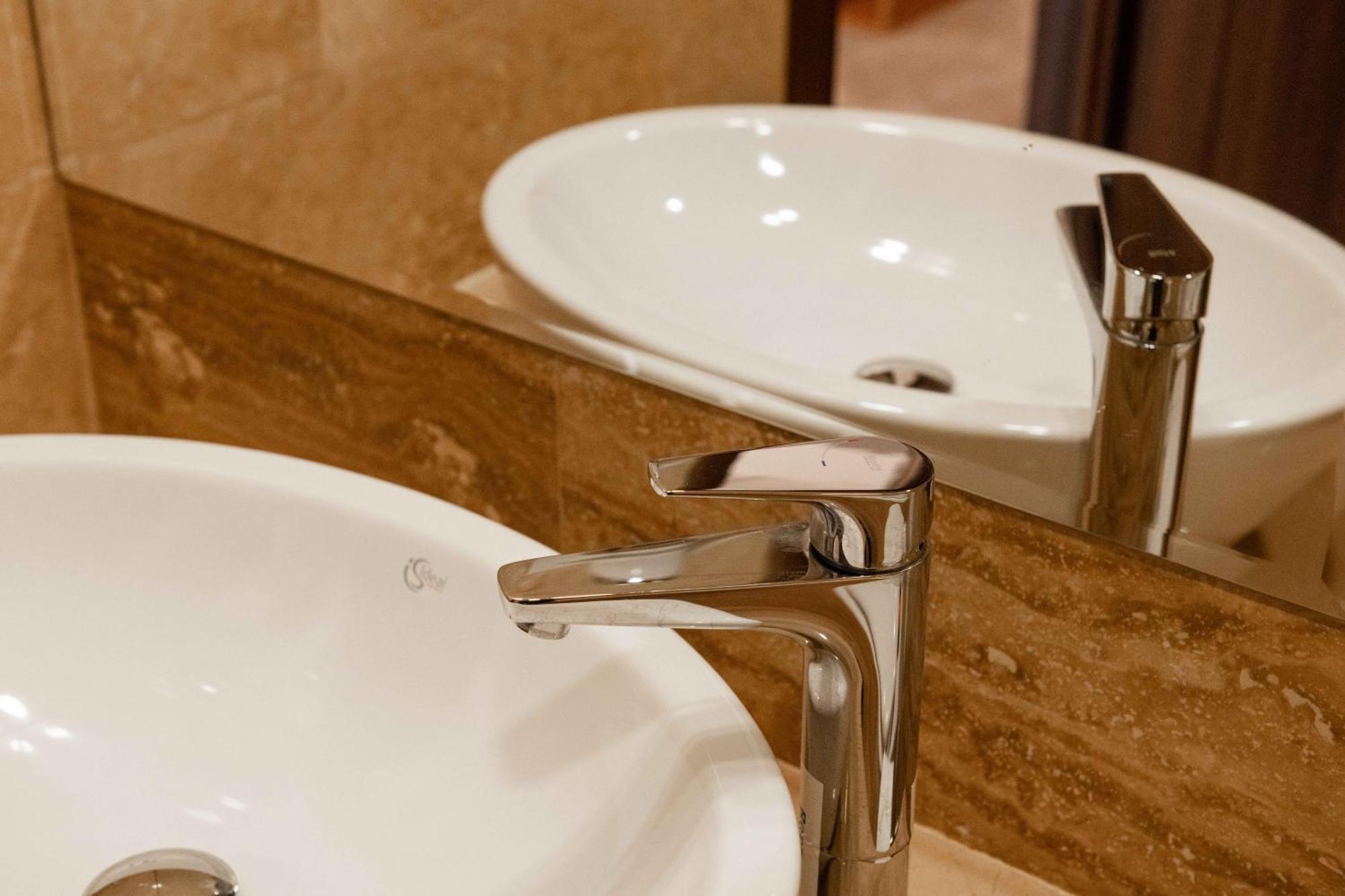 Bucharest Airport Accomodation Aparthotel Otopeni Ngoại thất bức ảnh