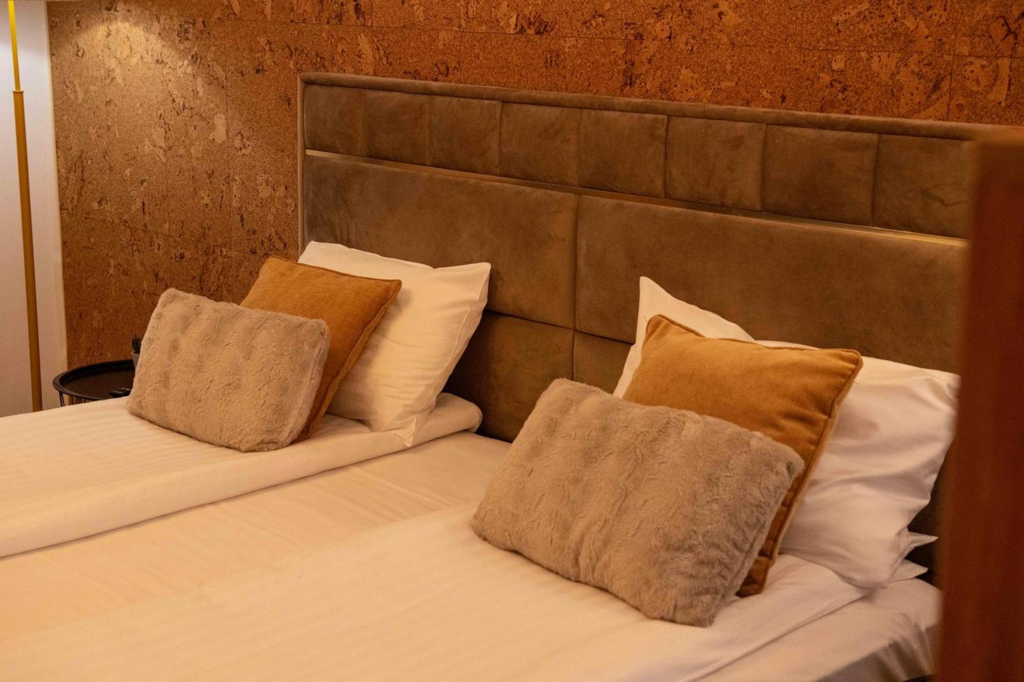 Bucharest Airport Accomodation Aparthotel Otopeni Ngoại thất bức ảnh