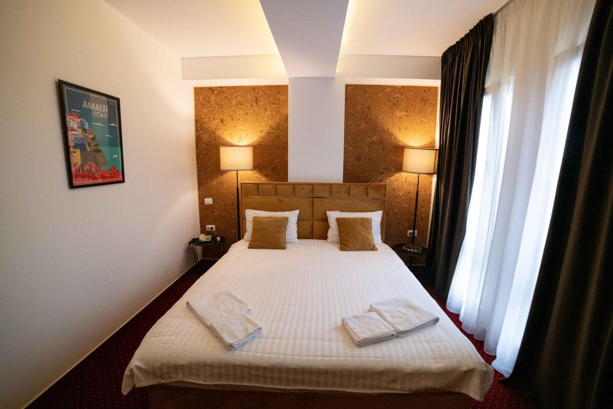 Bucharest Airport Accomodation Aparthotel Otopeni Ngoại thất bức ảnh