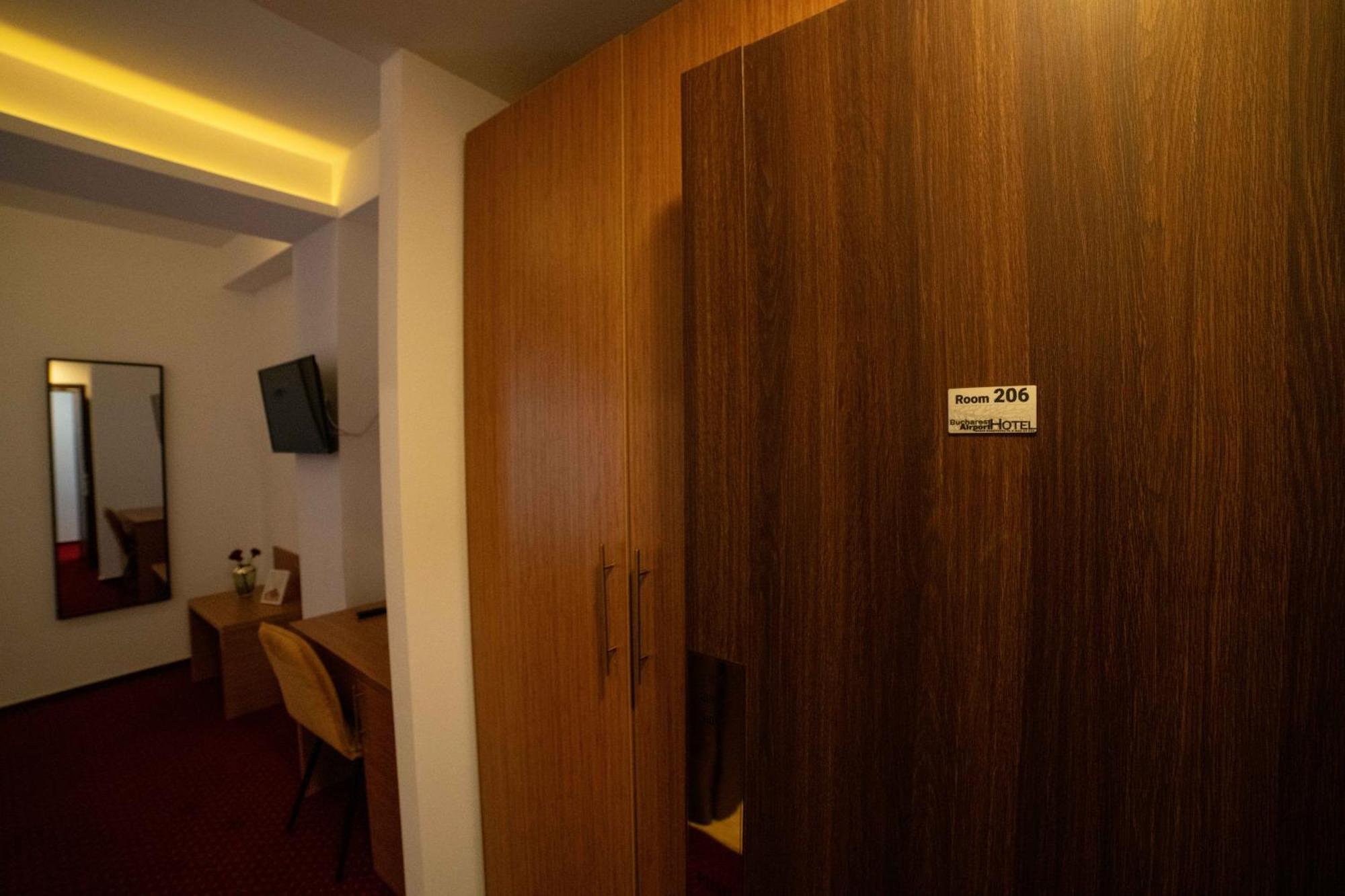 Bucharest Airport Accomodation Aparthotel Otopeni Ngoại thất bức ảnh