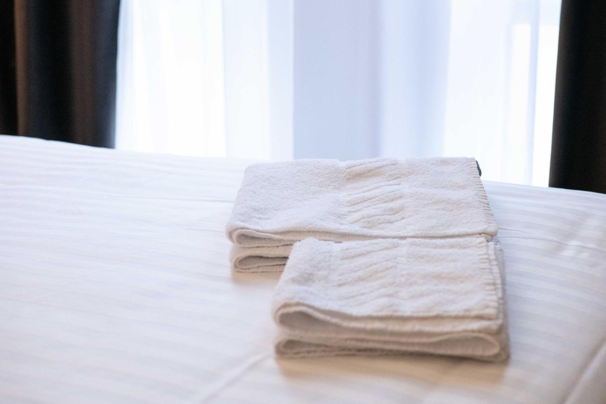 Bucharest Airport Accomodation Aparthotel Otopeni Ngoại thất bức ảnh
