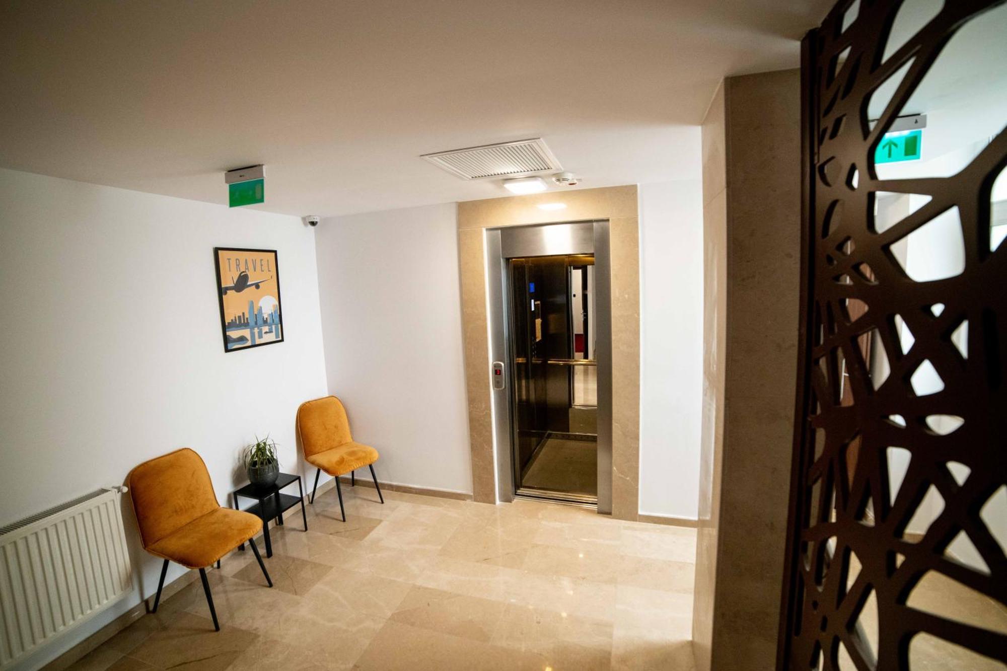 Bucharest Airport Accomodation Aparthotel Otopeni Ngoại thất bức ảnh