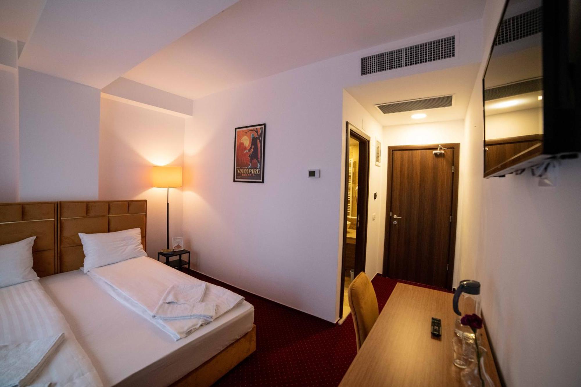 Bucharest Airport Accomodation Aparthotel Otopeni Ngoại thất bức ảnh